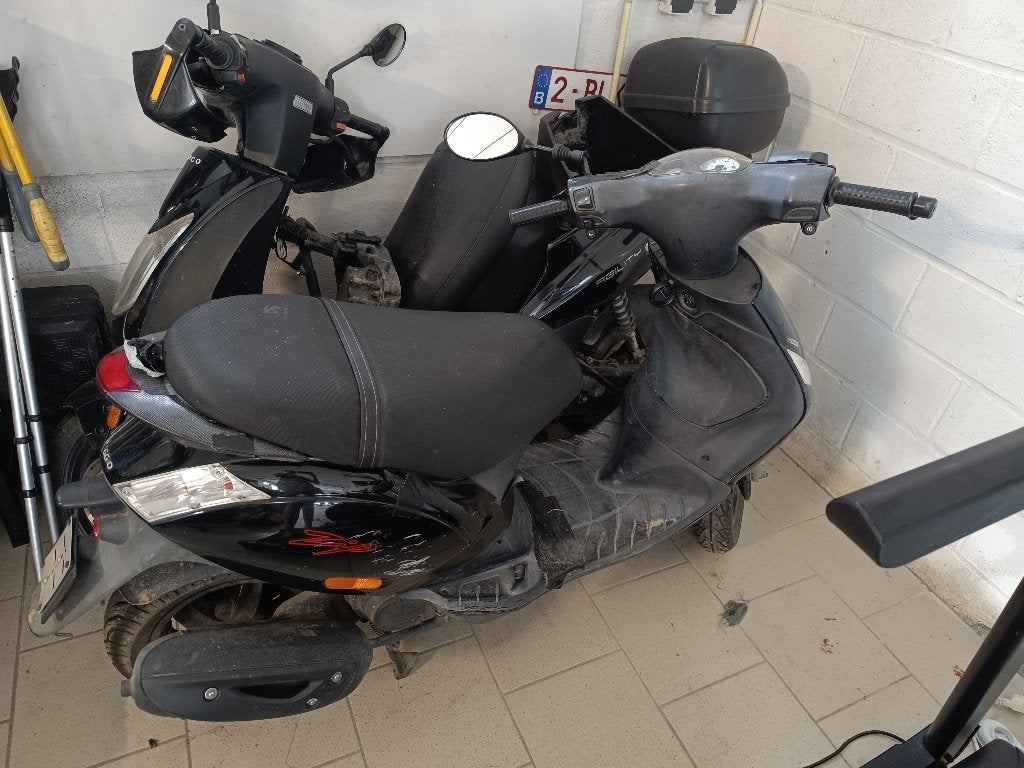 Scooter a vendre, Fietsen en Brommers, Scooters | Peugeot, Gebruikt, Overige modellen, Klasse A (25 km/u), Benzine, Ophalen