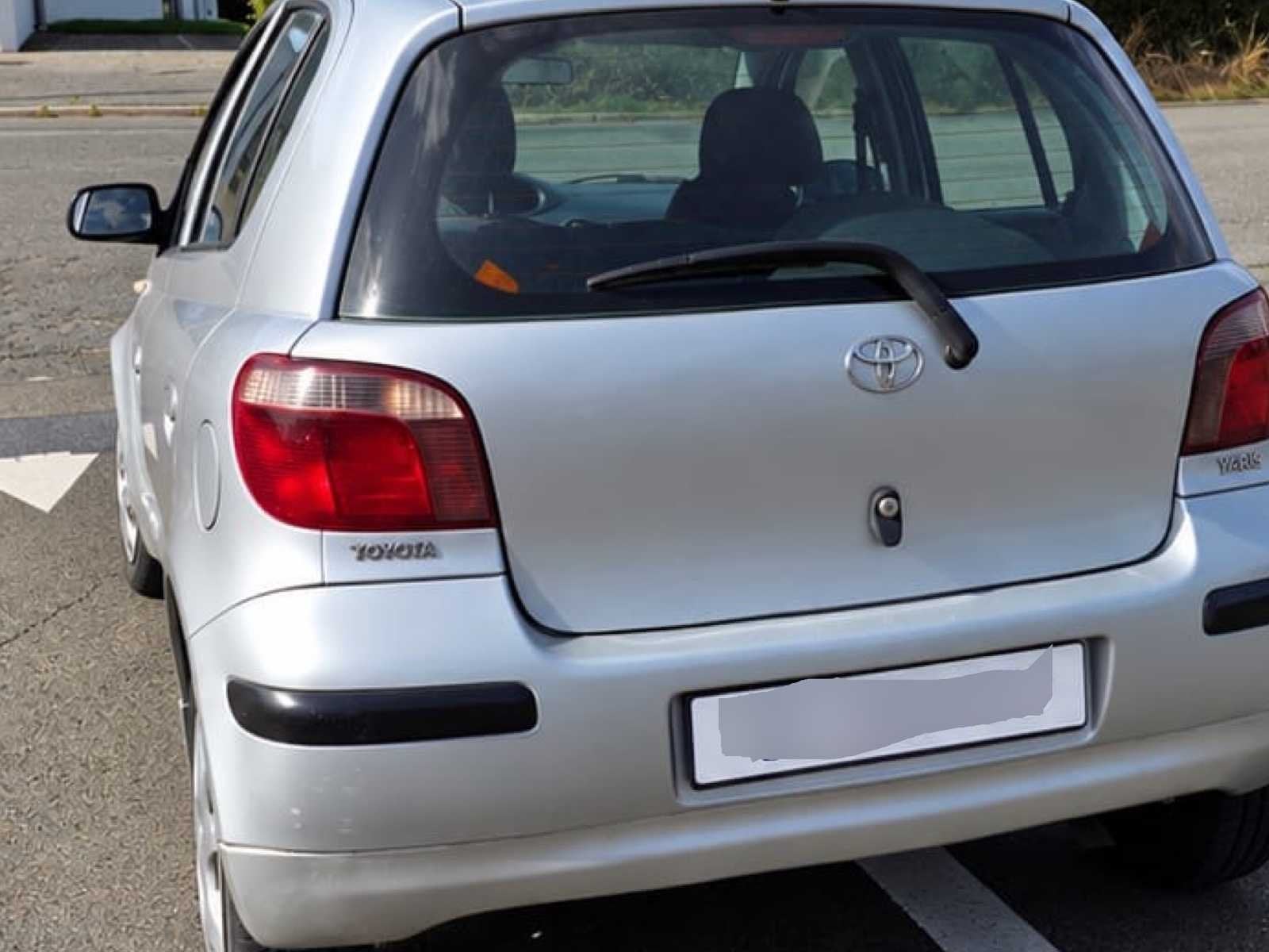 2001 Toyota Yaris Voiture, Autos, Achat, Entreprise, Autres carburants, Autre carrosserie