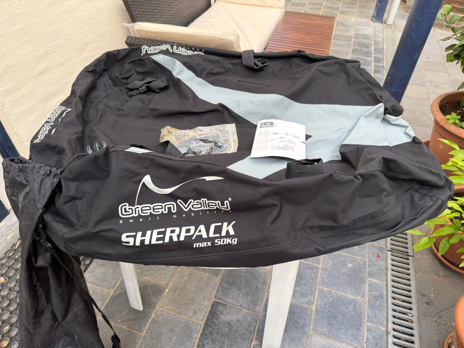 Coffre de toit Green Valley Sherpack 270 litres comme neuf, Autos : Divers, Coffres de toit, Comme neuf, Enlèvement
