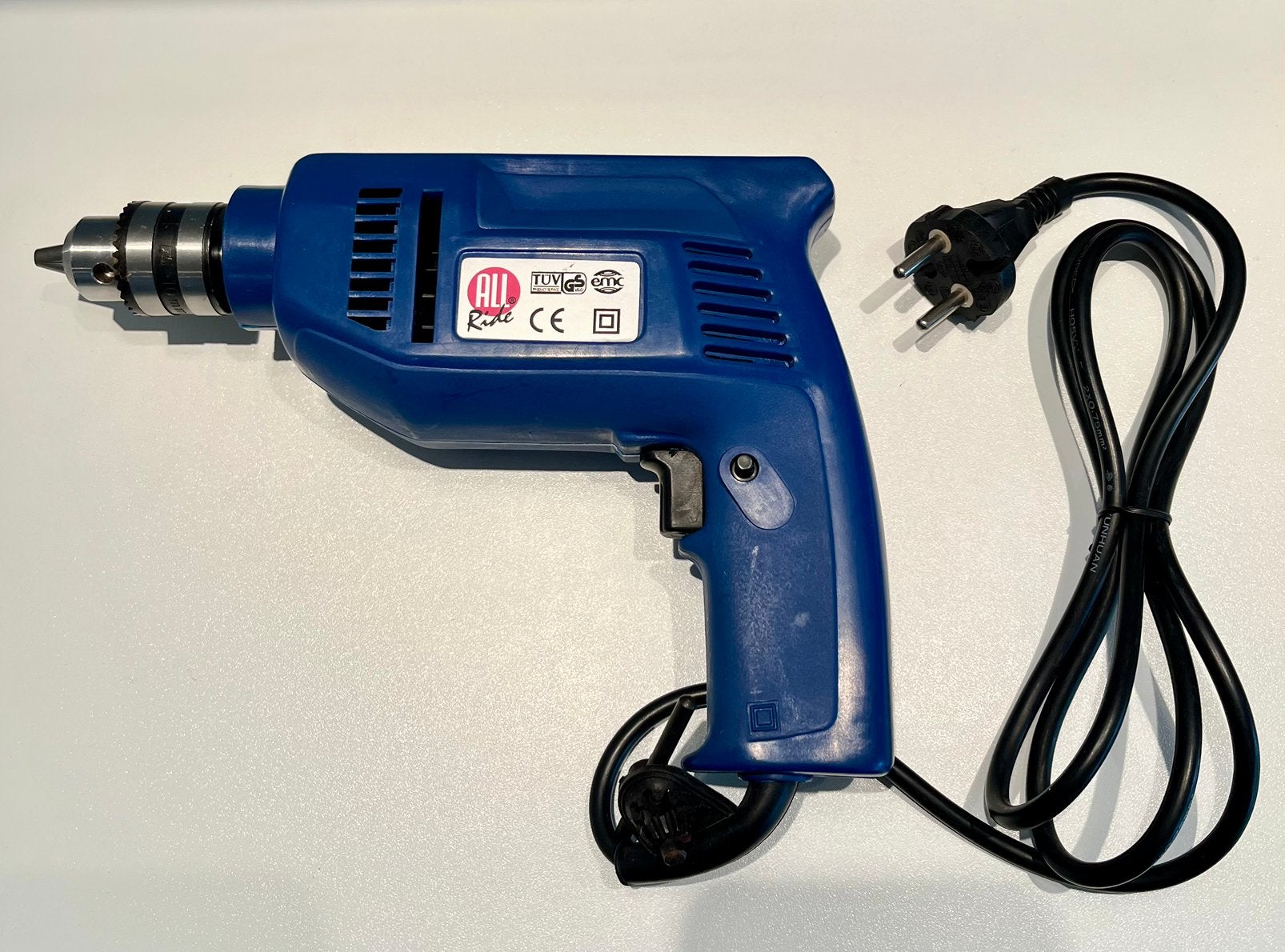 Elektrische boor 280W – 10mm – originele doos, Ophalen, Zo goed als nieuw, Boormachine