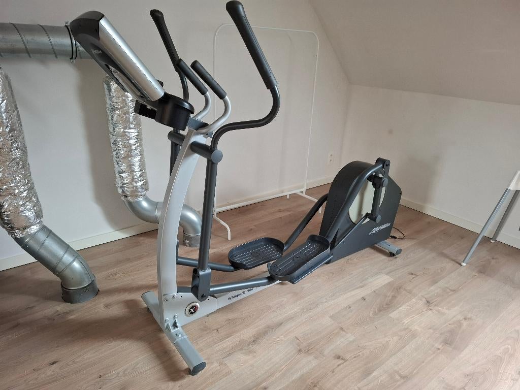 Fitnesstoestel, Sport en Fitness, Ophalen, Zo goed als nieuw, Rug, Crosstrainer