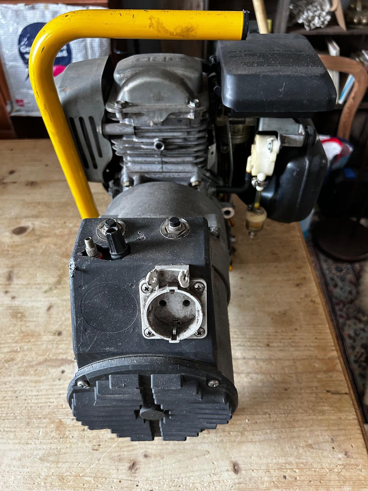 Générateur Honda 4HP, Bricolage & Construction, Générateurs, Enlèvement, Utilisé, Moins de 5 kVA, Essence
