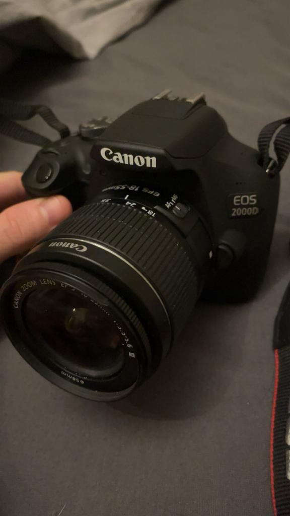 Canon EOS 2000D te koop – complete set!, Audio, Tv en Foto, Fotocamera's Digitaal, Ophalen, Zo goed als nieuw, Canon