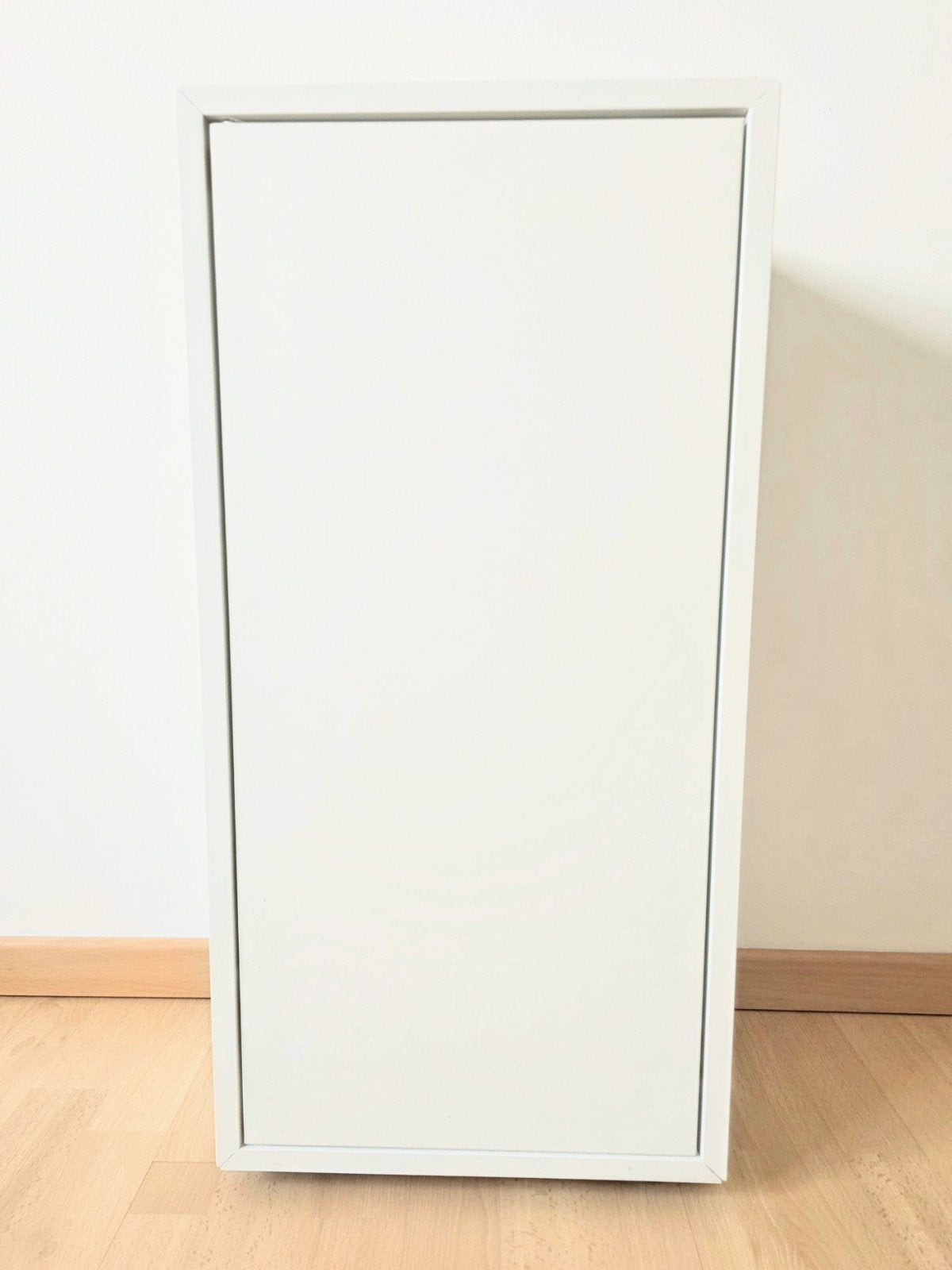 Ikea witte kast EKET met ophangsysteem, Maison & Meubles, Enlèvement