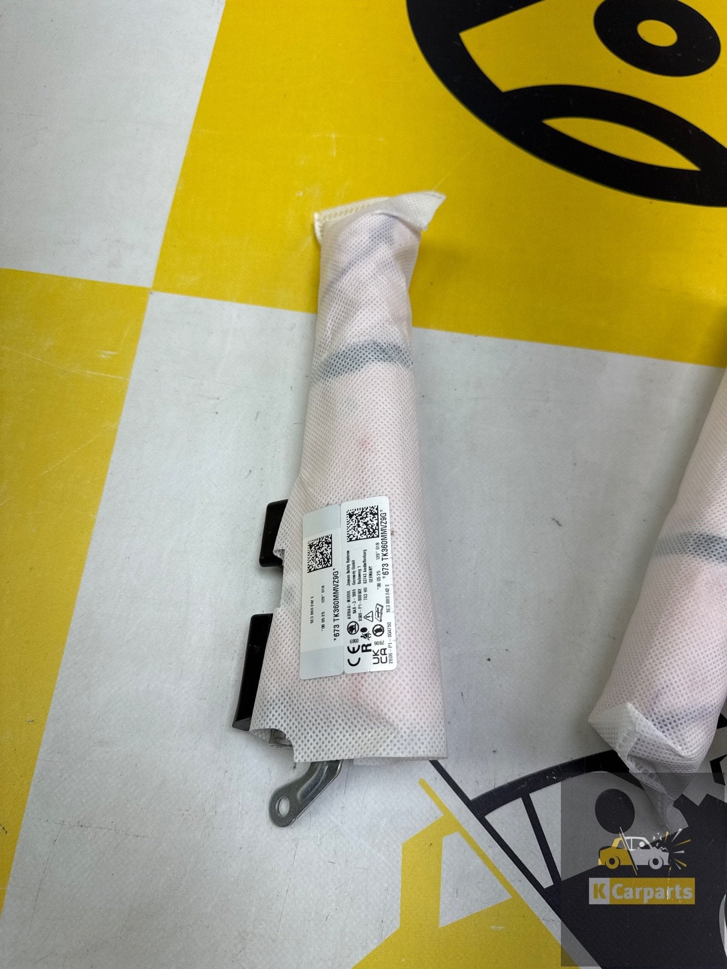 Airbag de si ge avant droit d'origine Skoda Octavia 5E388024, Infoline@skoda-auto.cz, Tr. Vaclava Klementa 869
293 01  Mlada Boleslav, CZ