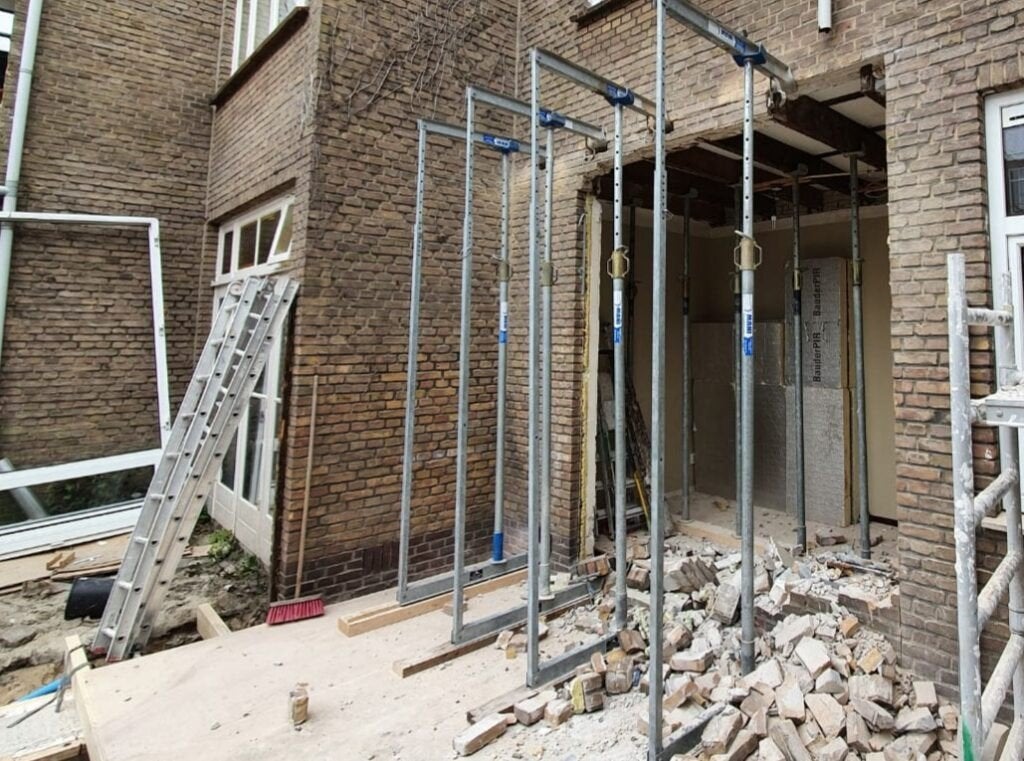 Draagbalken plaatsen.Poutrel steken.0465826053, Ophalen of Verzenden