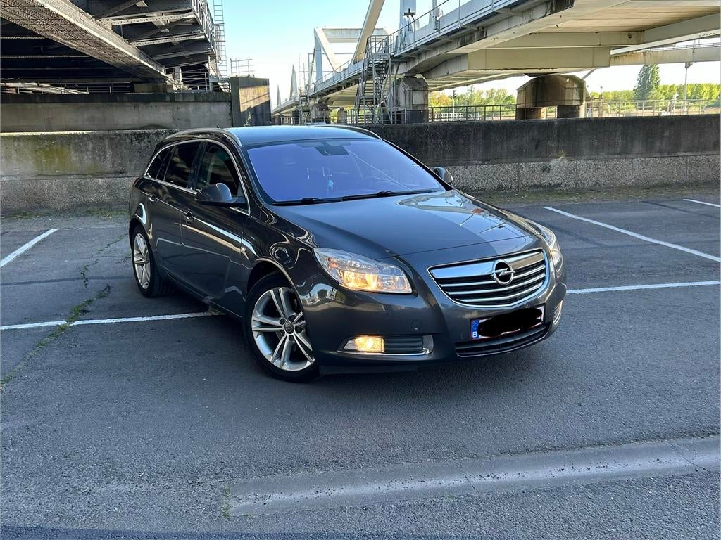 Opel insignia 2.0l Diesel Euro5 (2011), Achat, Boîte manuelle, Noir, 5 portes