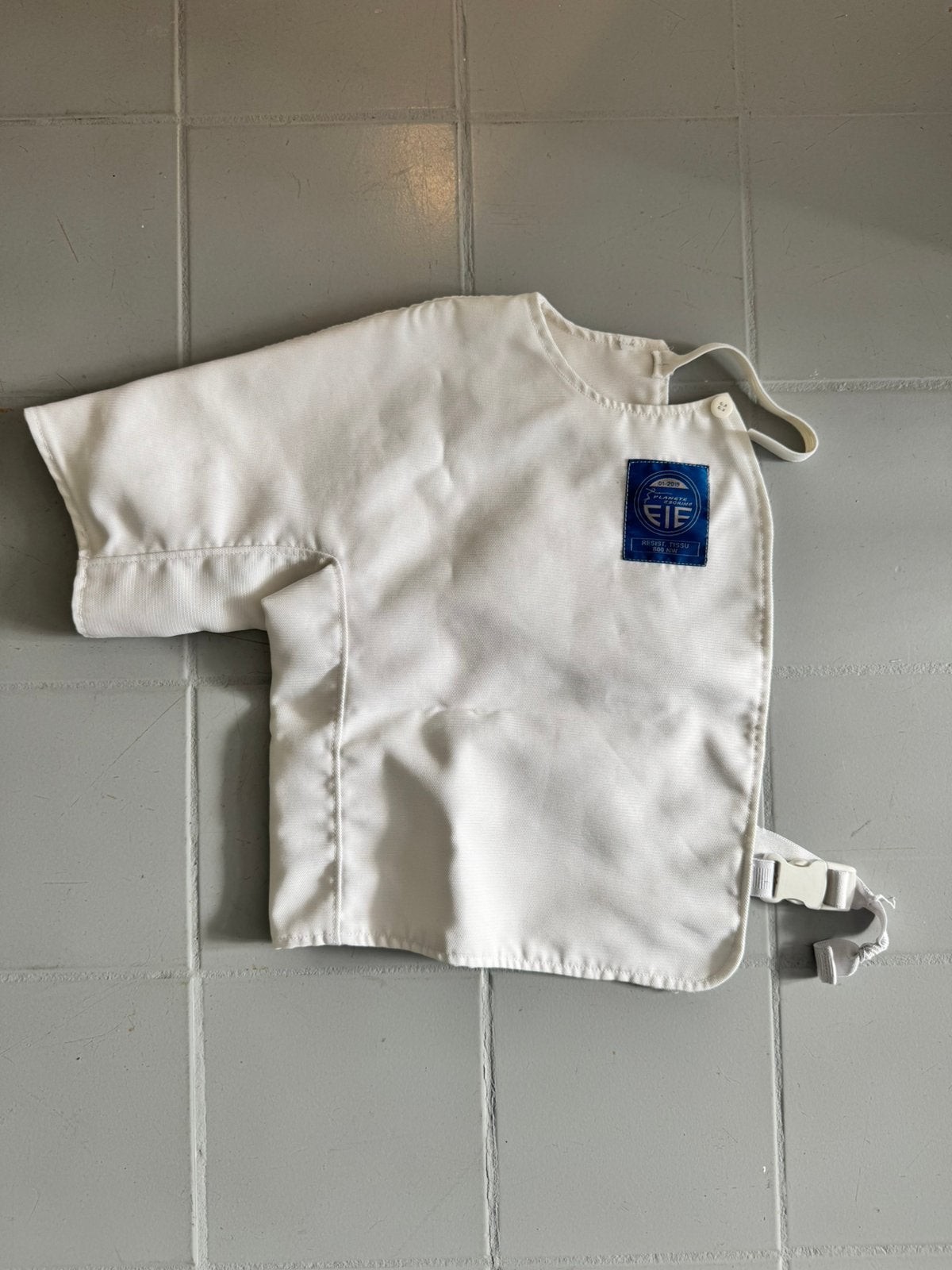 Escrime  ** Sous- cuirasse enfant ** droitier, Sports & Fitness, Enlèvement, Utilisé, Escrime