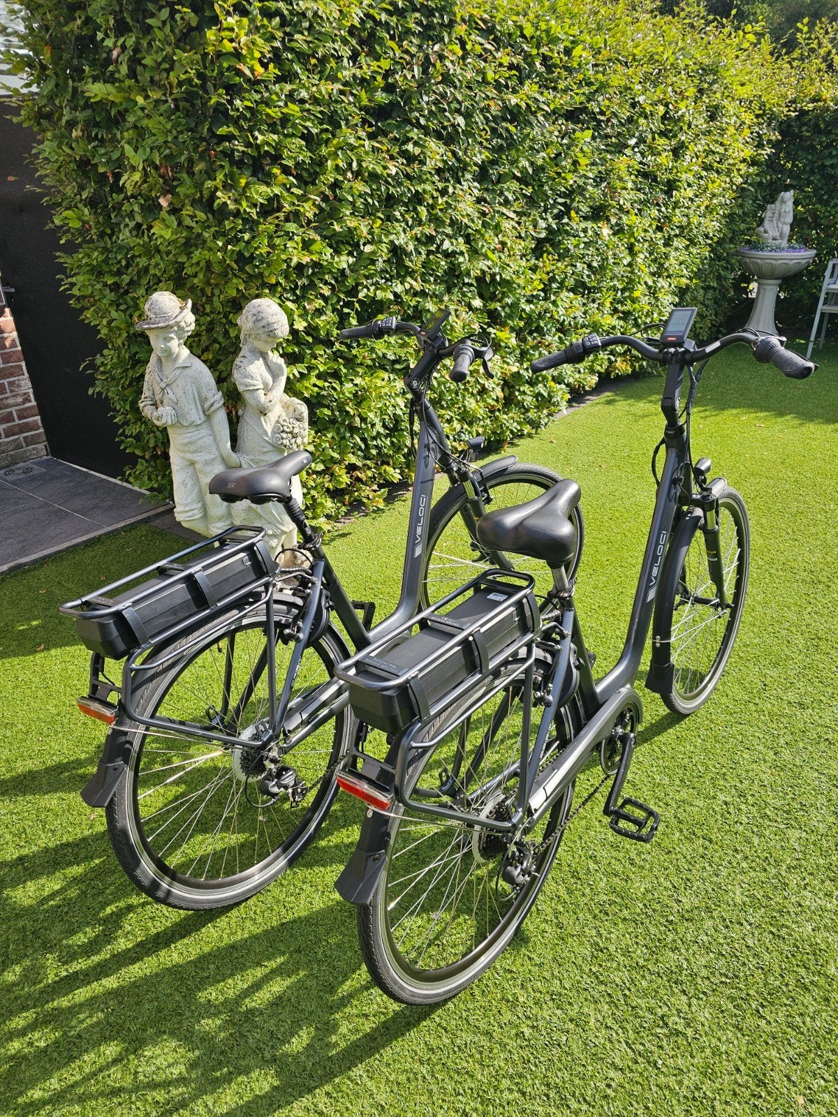 2 Vélos électriques Veloci en parfait état 579 km et 1470 km, 47 à 51 cm, Enlèvement, Comme neuf