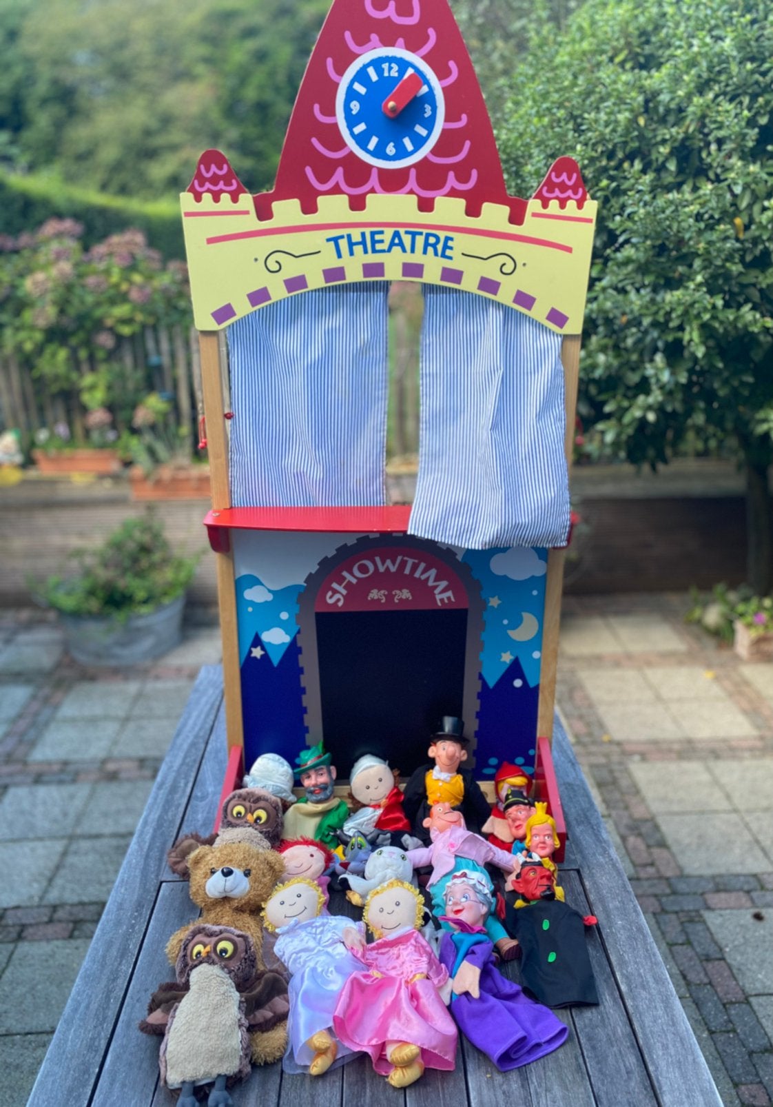 Poppenkast met poppen, Ophalen, Zo goed als nieuw