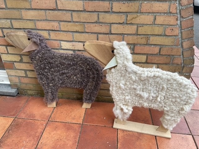 Decoratief houten schaapje met wollen vacht, Ophalen