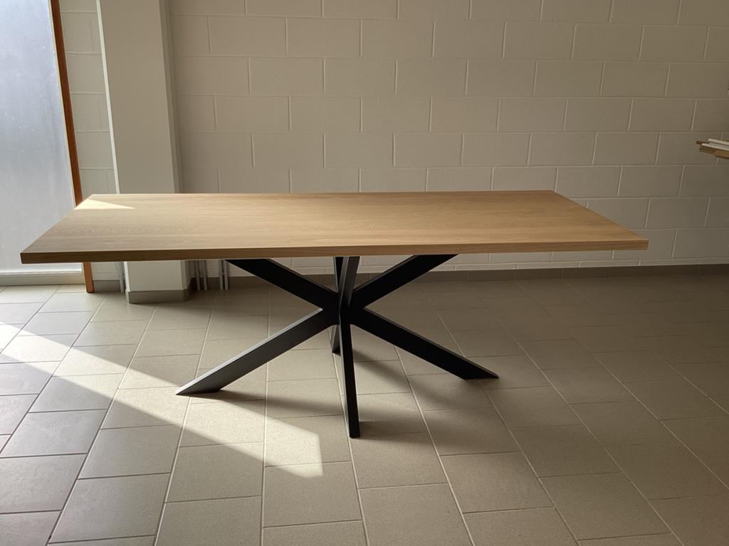 Grande table en chêne massif traitée. 210/90. Nouveau !, Enlèvement ou Envoi, Comme neuf, Chêne