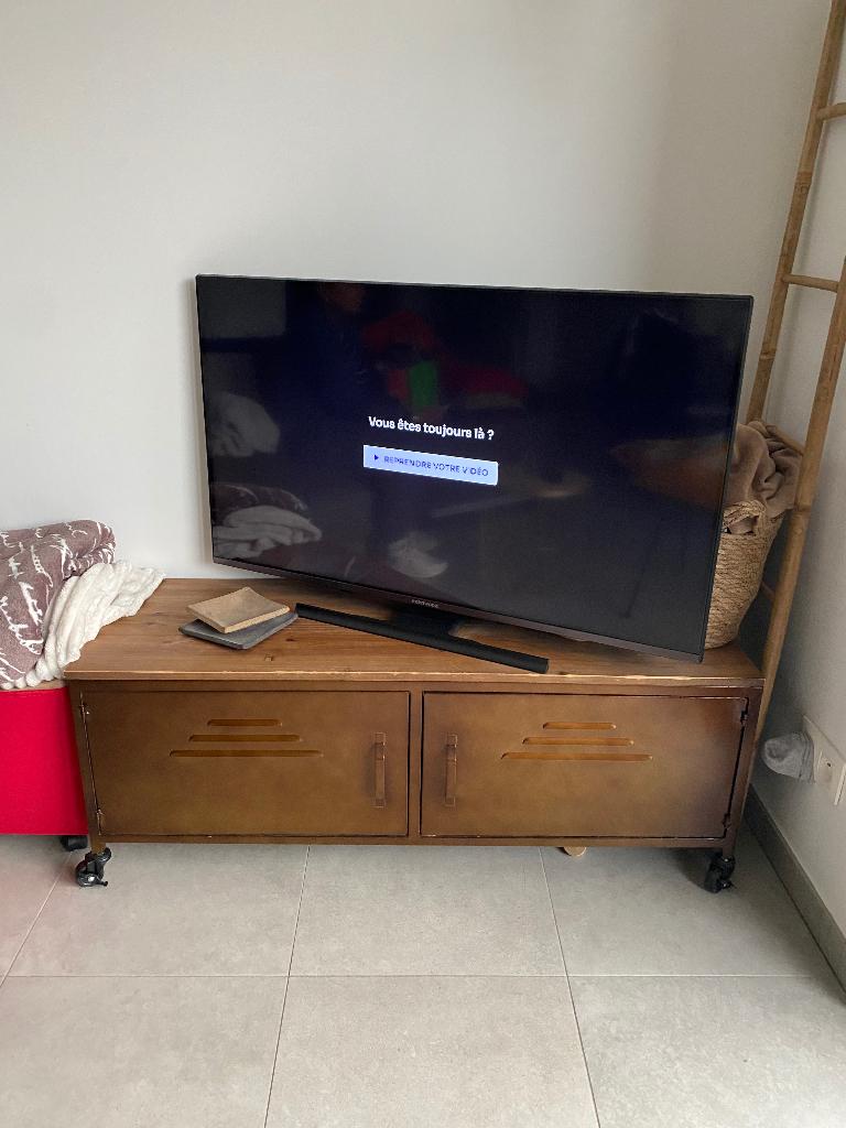 Meuble tv métallique, Maison & Meubles, Moins de 100 cm, Comme neuf, 100 à 150 cm, Enlèvement