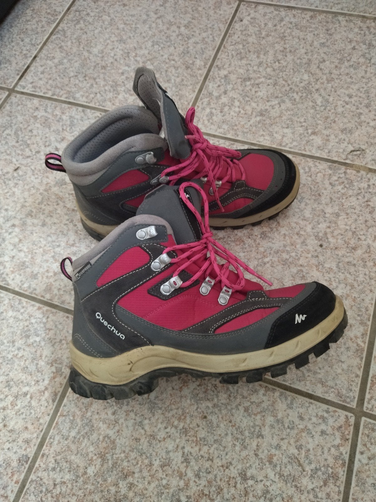 Decathlon wandelschoenen voor dames, Ophalen of Verzenden, Gebruikt, Schoenen