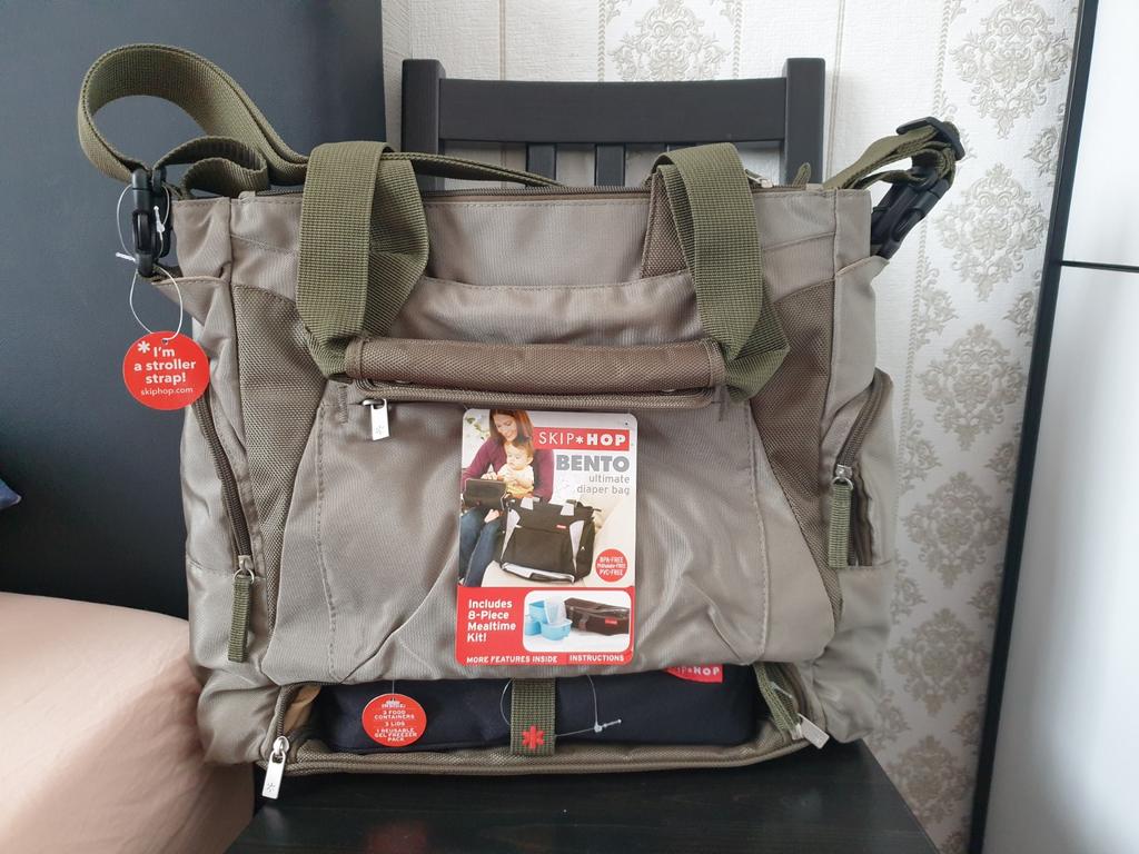 Handtassen NIEUW KLEUREN GROEN EN ZWART KOOPJE 2160 Wommelge, Ophalen, Nieuw, Zwart