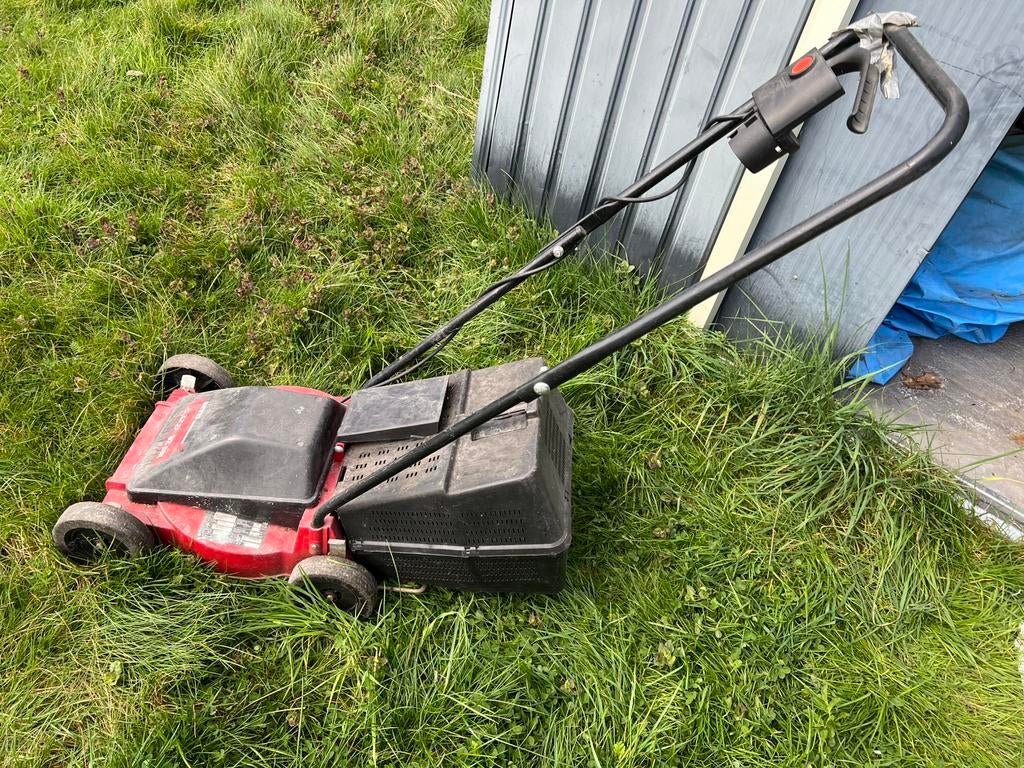 Tondeuse gazon electrique - format compact, Tondeuse rotative, Enlèvement, Utilisé, Bac de ramassage