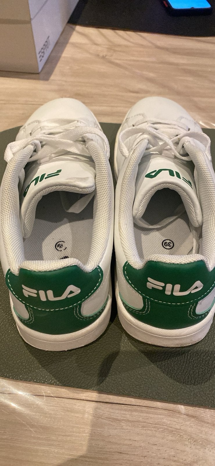 Sneakers van Fila maat 39, Ophalen, Zo goed als nieuw, Sneakers