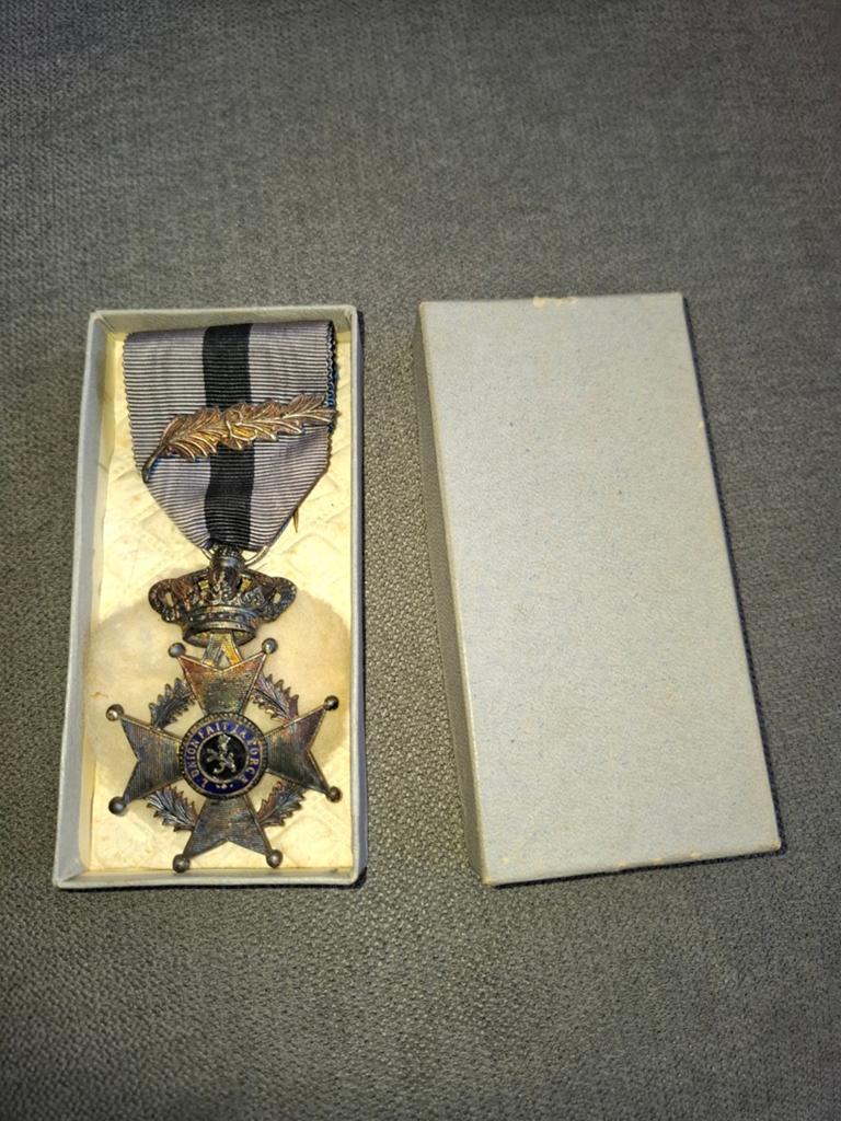 Croix de chevalier de l Ordre de Léopold 2, Enlèvement ou Envoi