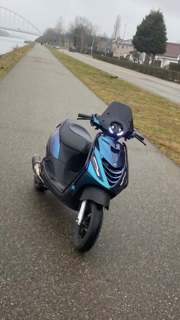 Fermeture éclair Piaggio, Vélos & Vélomoteurs, Scooters | Piaggio, Zip, Classe B (45 km/h), Enlèvement, Utilisé