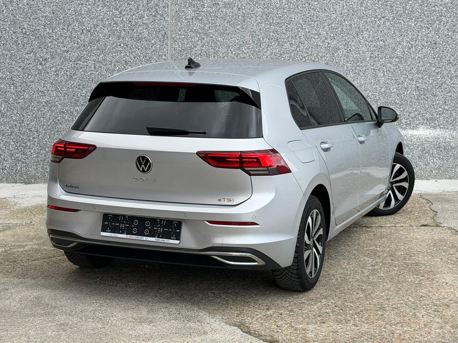 Volkswagen Golf 8 1.0 eTSI essence 2022 automatique Garantie, Auto's, Volkswagen, Stof, Euro 6, Bedrijf, Berline