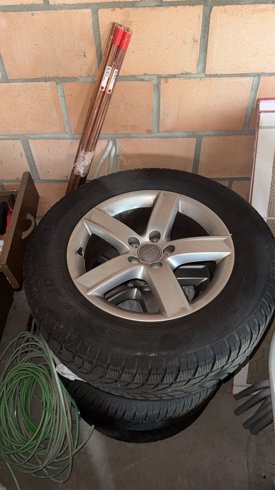 Pneus d'hiver sur jantes Audi Q5 — Ensemble de 4, Autos : Pièces & Accessoires, Pneus & Jantes, Pneu(s), Pneus hiver, Enlèvement