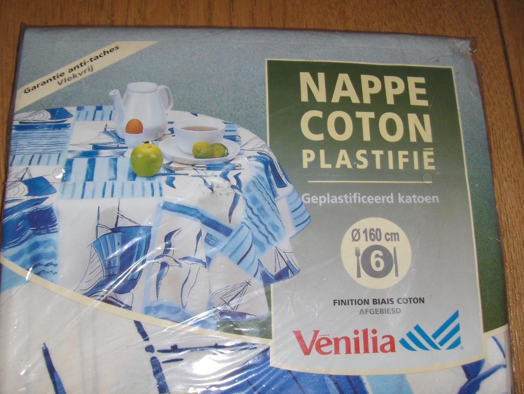 Nappe ronde antitache plastifiée de 1 m 60 . Pour 10 euros, Enlèvement ou Envoi, Neuf