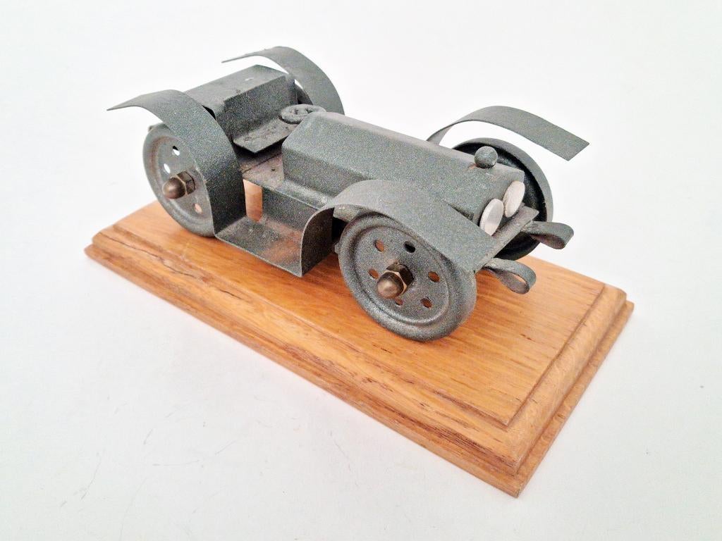 maquette de voiture en métal et bois, Enlèvement ou Envoi