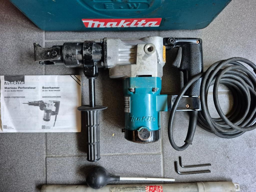 MAKITA Marteau burineur HR3520 + coffret et accessoires, Enlèvement ou Envoi, Utilisé