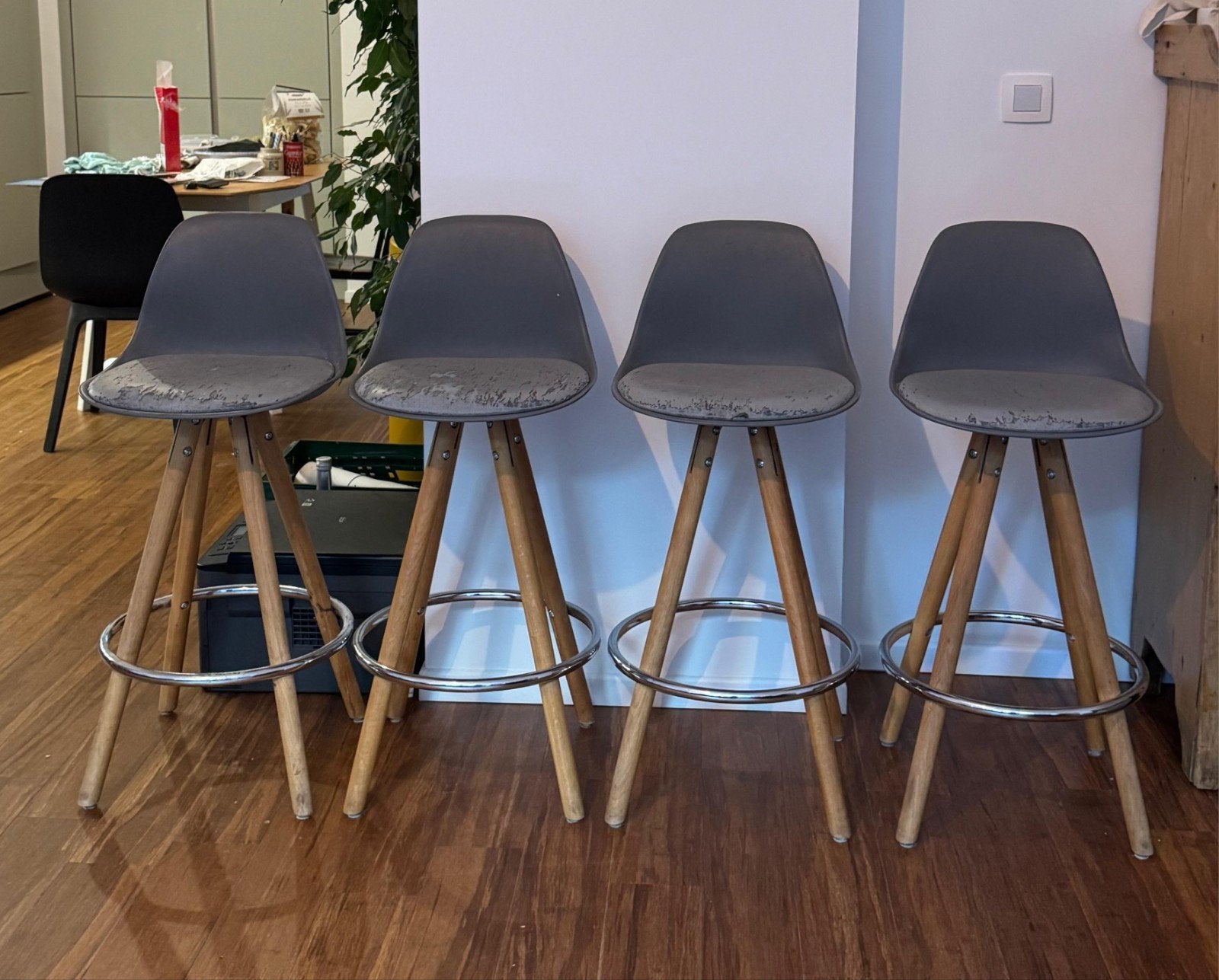4 tabourets de bar de chez Deco design, 4 tabourets, Enlèvement, Bois