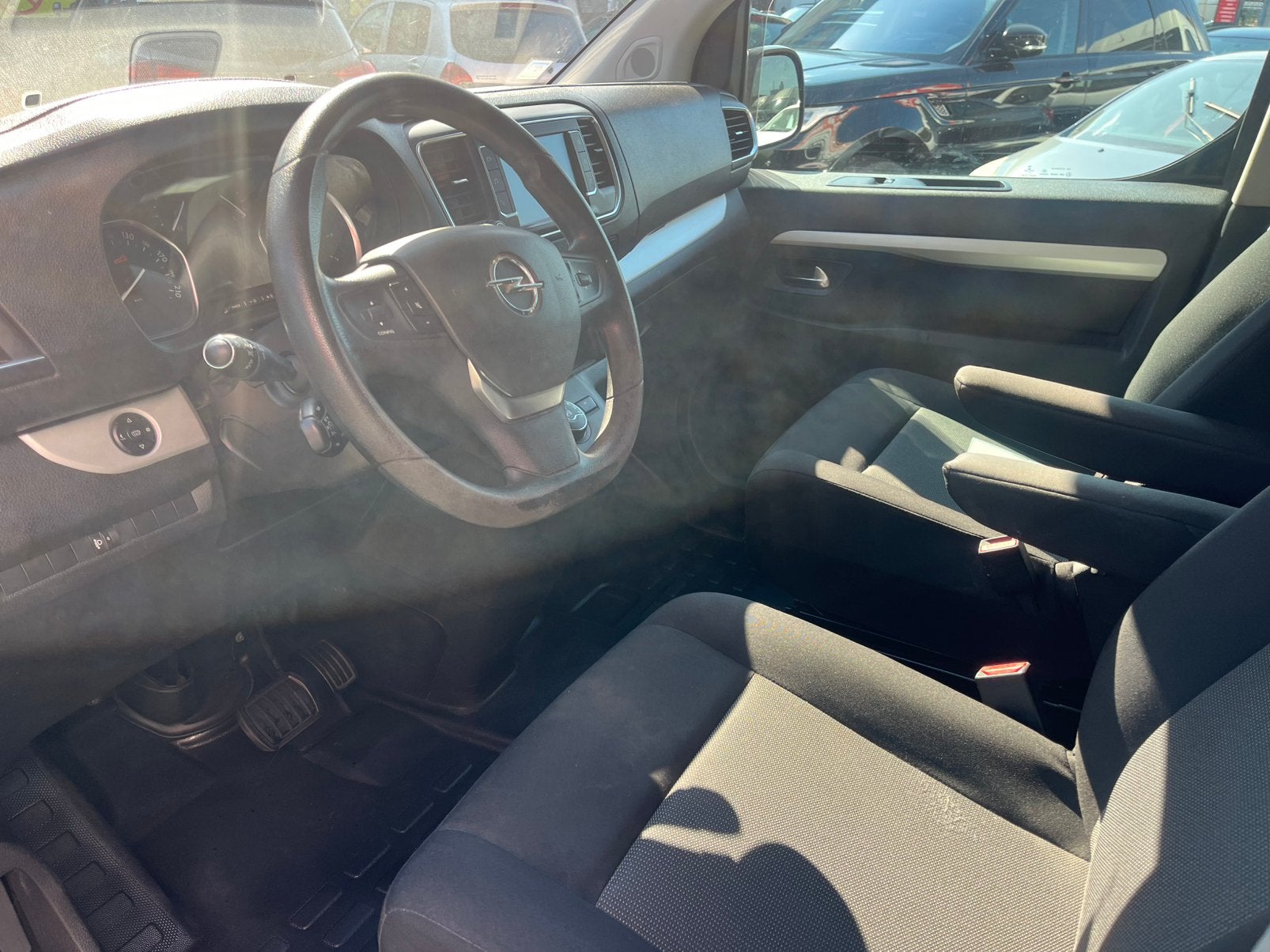 Opel vivaro automaat 6 zit, Stof, Euro 6, 4 cilinders, Zwart