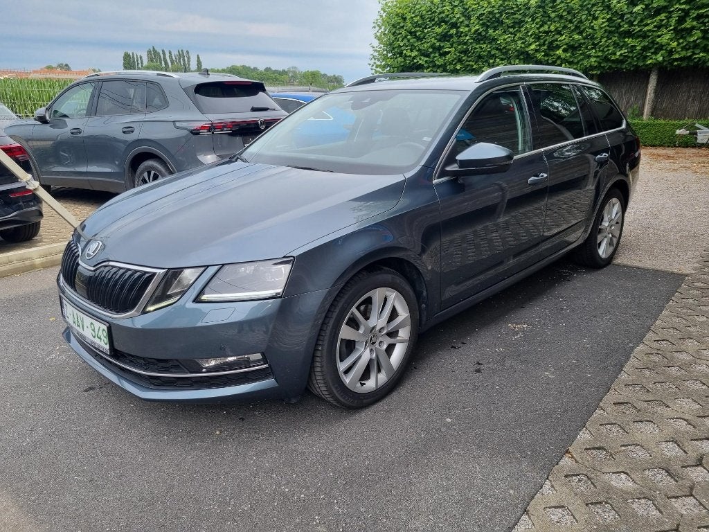 SKODA OCTAVIA BREAK, Autos, Skoda, Cuir, Essai à domicile, Achat, Entreprise