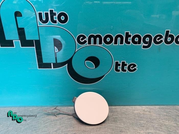 Protection crochet de remorquage avant d'un Volkswagen T-Roc, Volkswagen, -, 3 mois de garantie, Utilisé