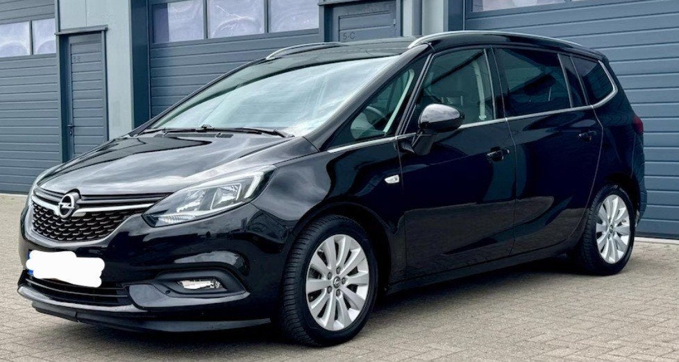 Opel zafira tourer 1.4 benzine / 7plaatsen, Auto's, Leder en Stof, Particulier, Euro 6, Zwart