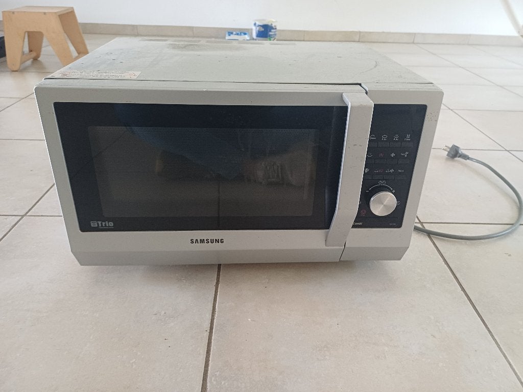 Microgolf combi samsung, Elektronische apparatuur, Microgolfovens, Ophalen, Gebruikt, Hete lucht, Draaiplateau
