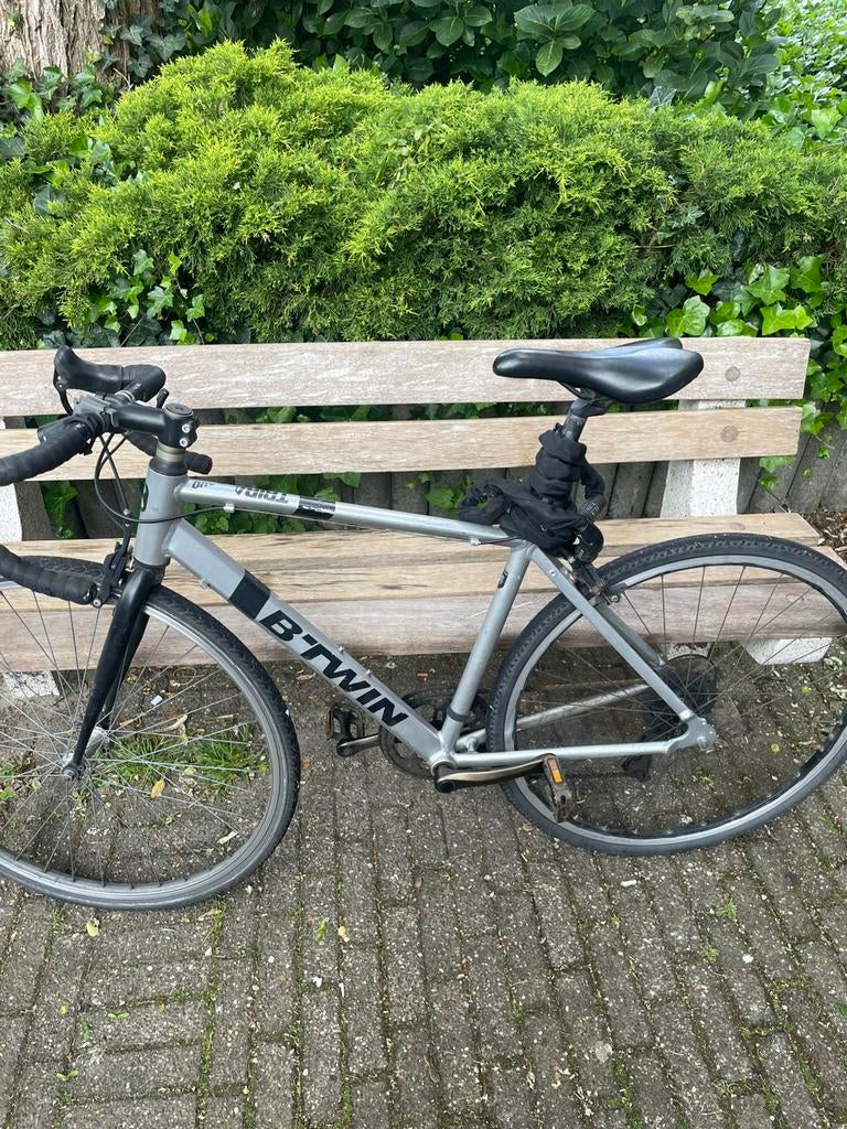 Koersfiets decatlhon (btwin), Ophalen, Zo goed als nieuw
