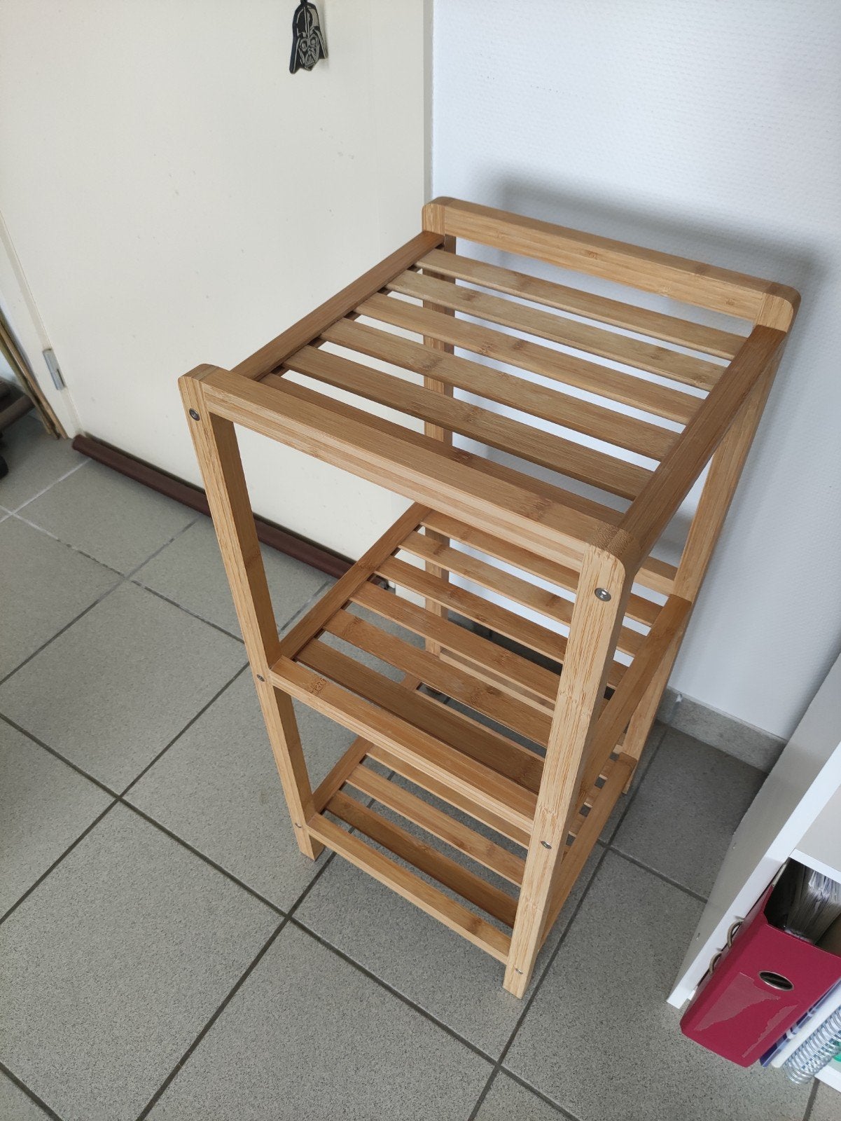 Armoire/étagère en bois en bon état, Enlèvement