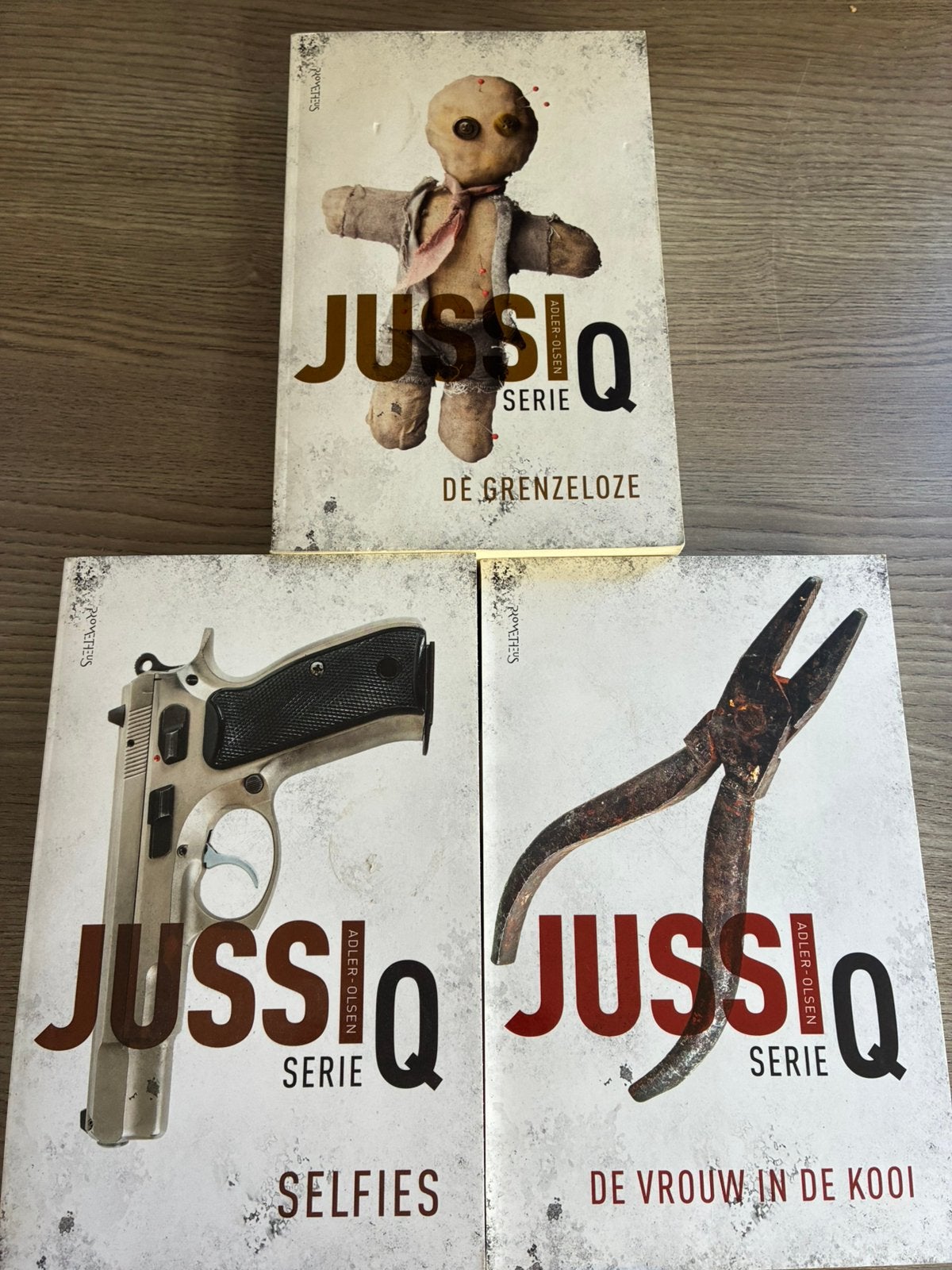 Lot van 3 boeken JUSSI Q serie, Boeken, Chicklit, Ophalen, Zo goed als nieuw