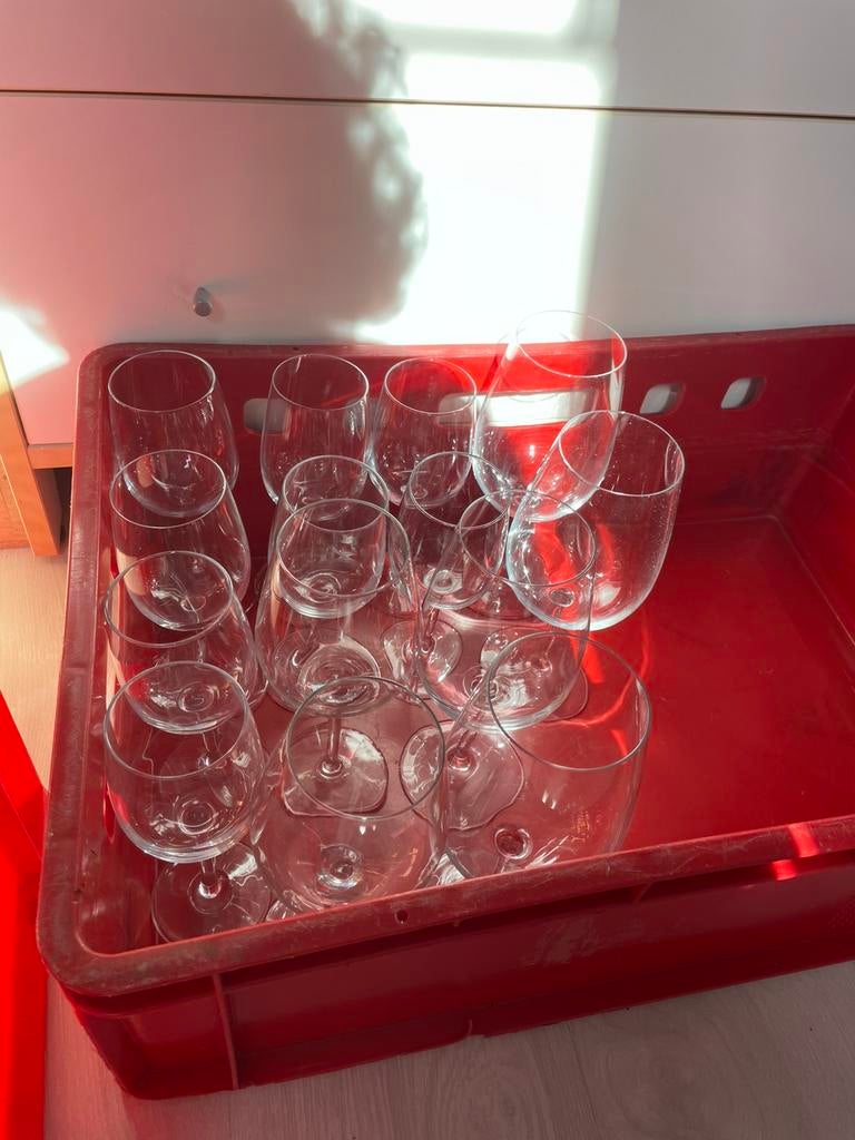 Groot lot wijnglazen, Verzamelen, Ophalen, Zo goed als nieuw, Overige typen