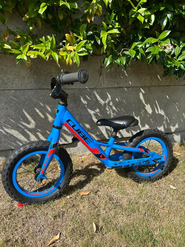 Loopfiets Cube, Fietsen en Brommers, Fietsen | Kinderfietsjes, Ophalen, Zo goed als nieuw