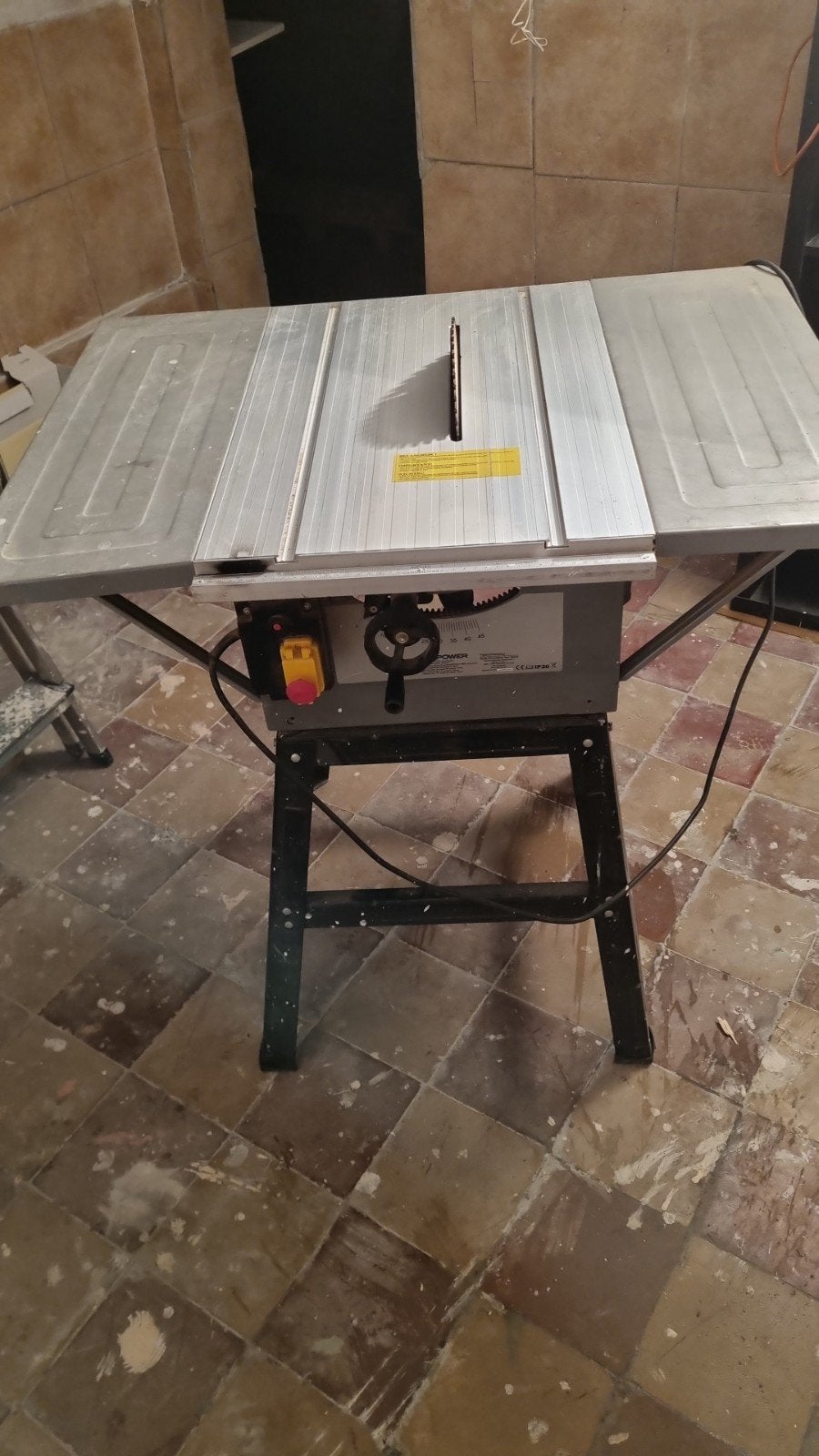 zagmachine, Enlèvement ou Envoi, 1200 watts ou plus, Tronçonneuse, 70 mm ou plus