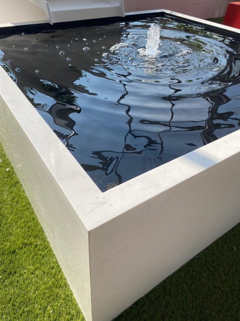 Watertafel, Ophalen, Zo goed als nieuw, Vijverbak