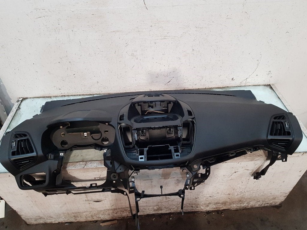 AIRBAG SET + DASHBOARD Ford Kuga II (DM2) (01-2012/06-2019), Gebruikt, Henry-Ford-Straße  1
50735  Köln, DE, Ford-Werke GmbH, Kunden@ford.com