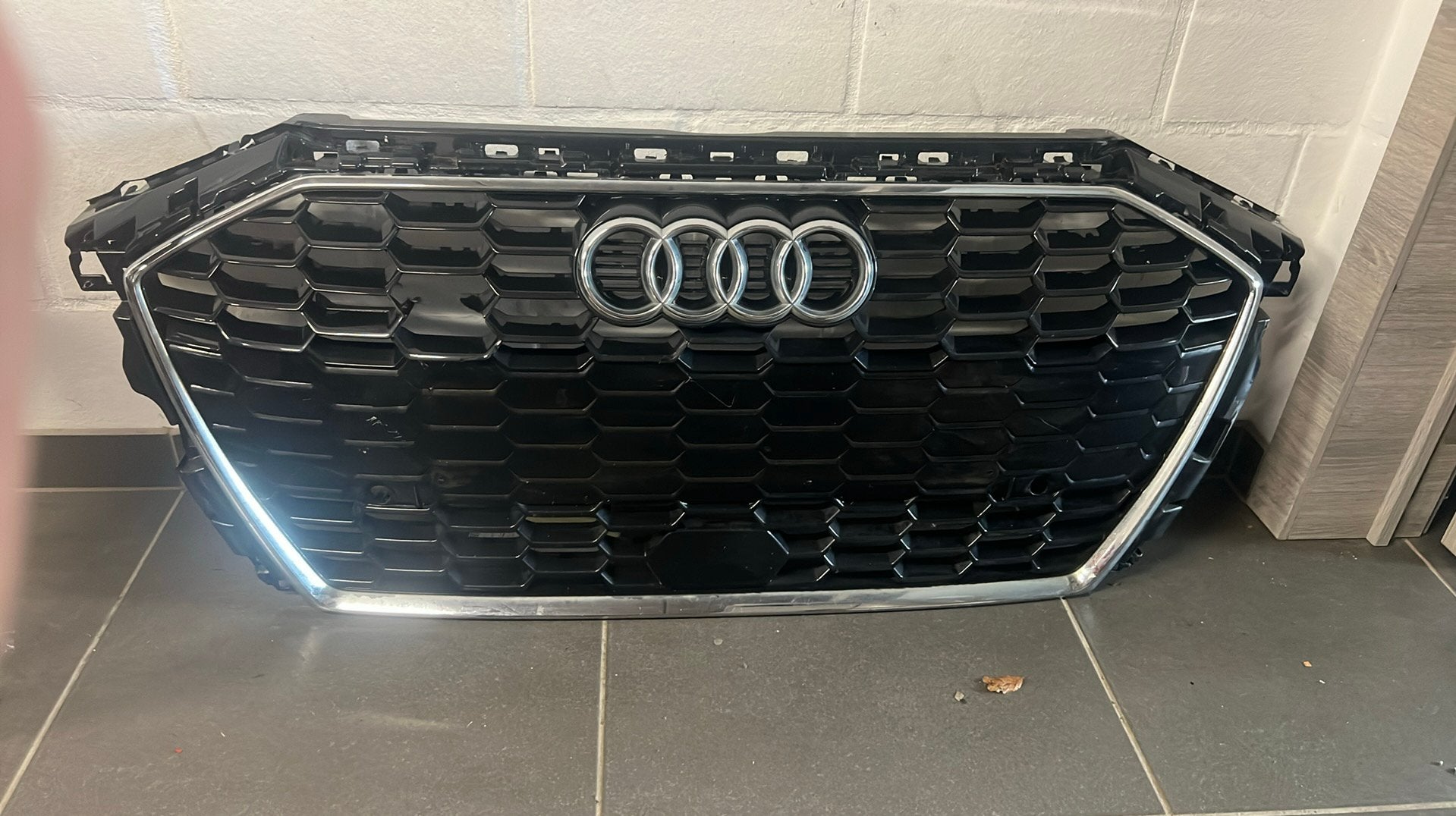 Audi a3 grill s-line 8y 2020-2024 origineel 8Y0853651A, Ophalen of Verzenden, Gebruikt, Voor, Audi