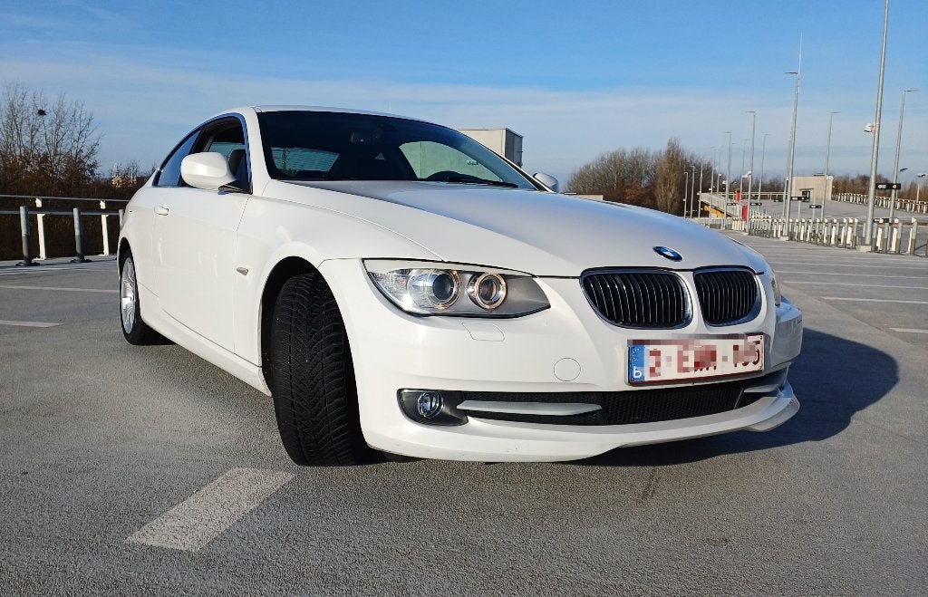 BMW 325i E92 Coupé – Manual – 137.000 km – 3x OEM Wheel Sets, Auto's, Zwart, Particulier, LED verlichting, 6 cilinders