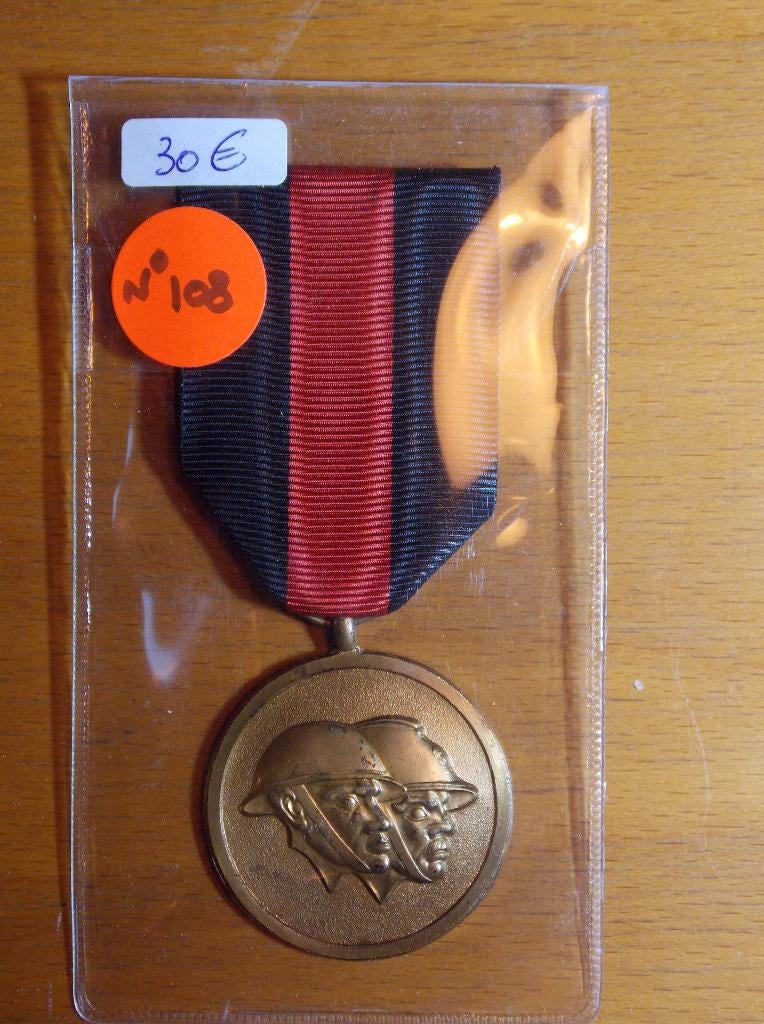 Médailles à vendre (E), Enlèvement ou Envoi, Armée de terre, Ruban, Médaille ou Ailes