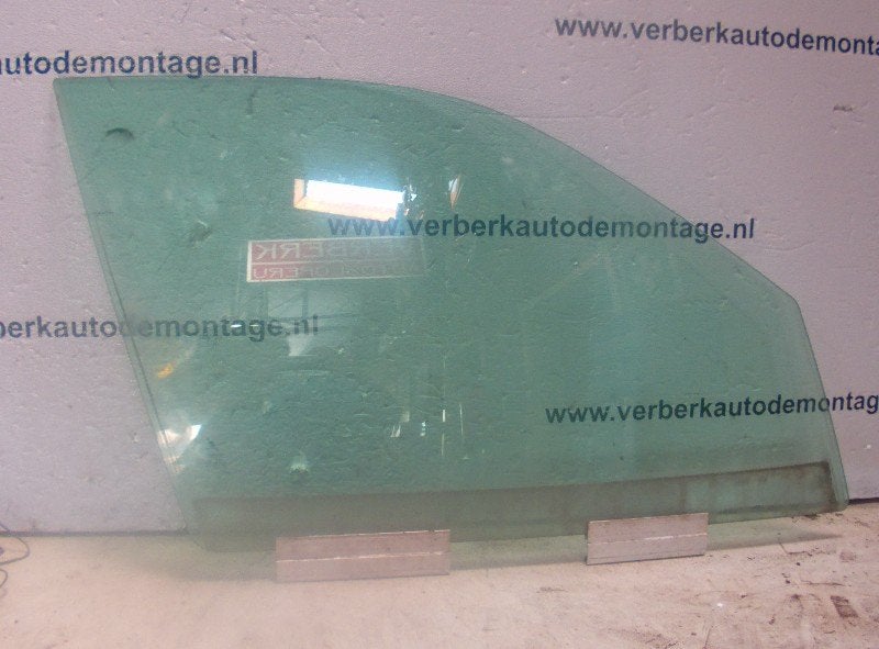 VITRE AVANT DROITE Saab 9-5 (YS3E) (01-1997/12-2009), Saab-de-info@saabgroup.com, Marienbergstraße  96
90411  Nürnberg, DE, Utilisé