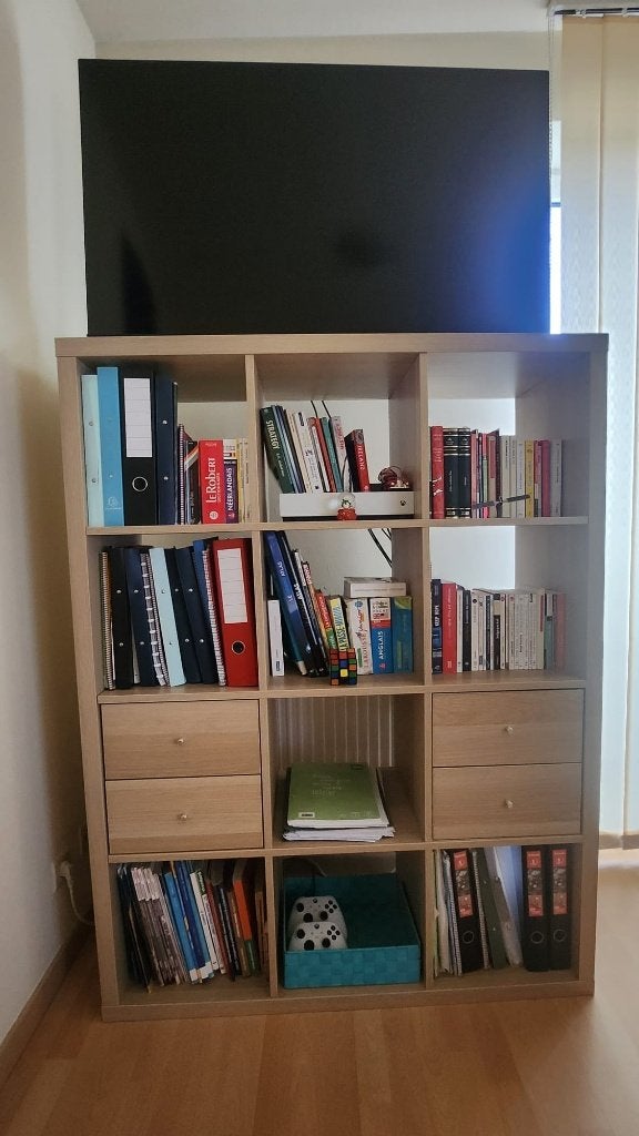 Étagère KALLAX IKEA, 4 tiroirs,147x112cm, 65 Euro négociable, Enlèvement, Utilisé
