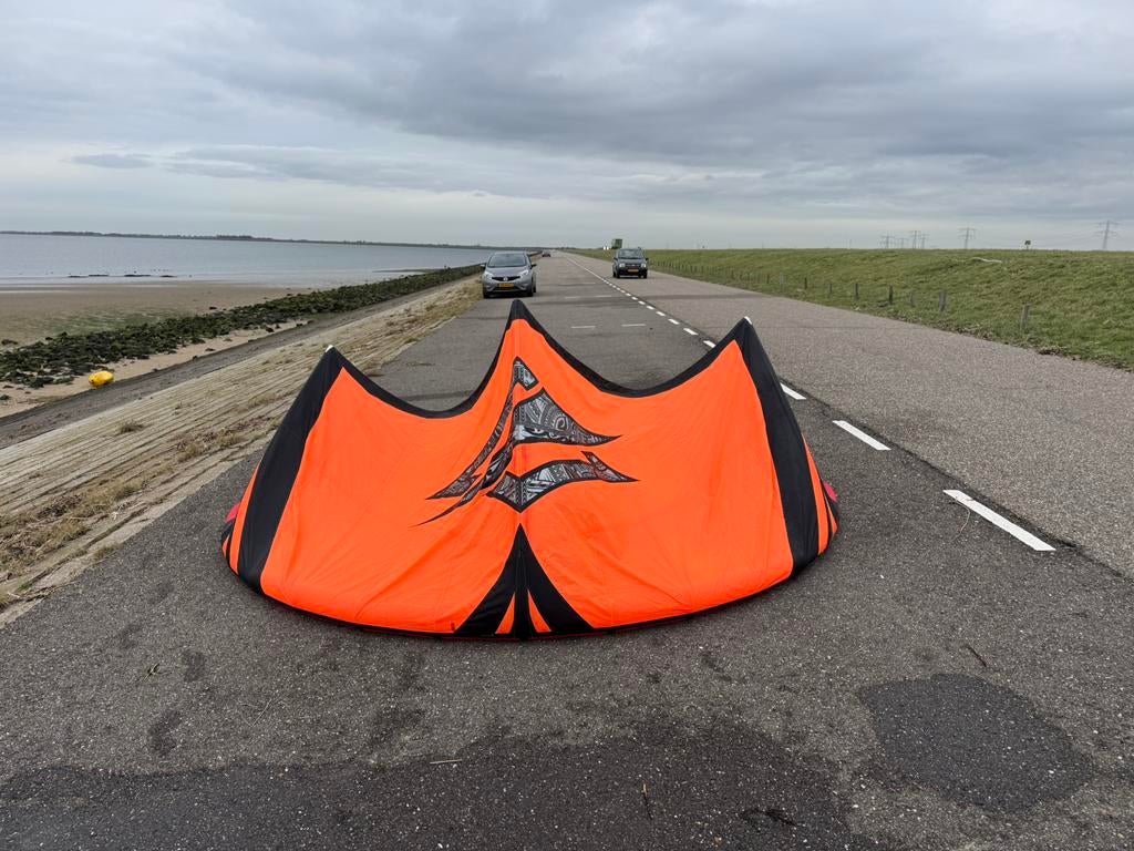 Naish pivot 8 M, Watersport en Boten, Ophalen of Verzenden, Zo goed als nieuw