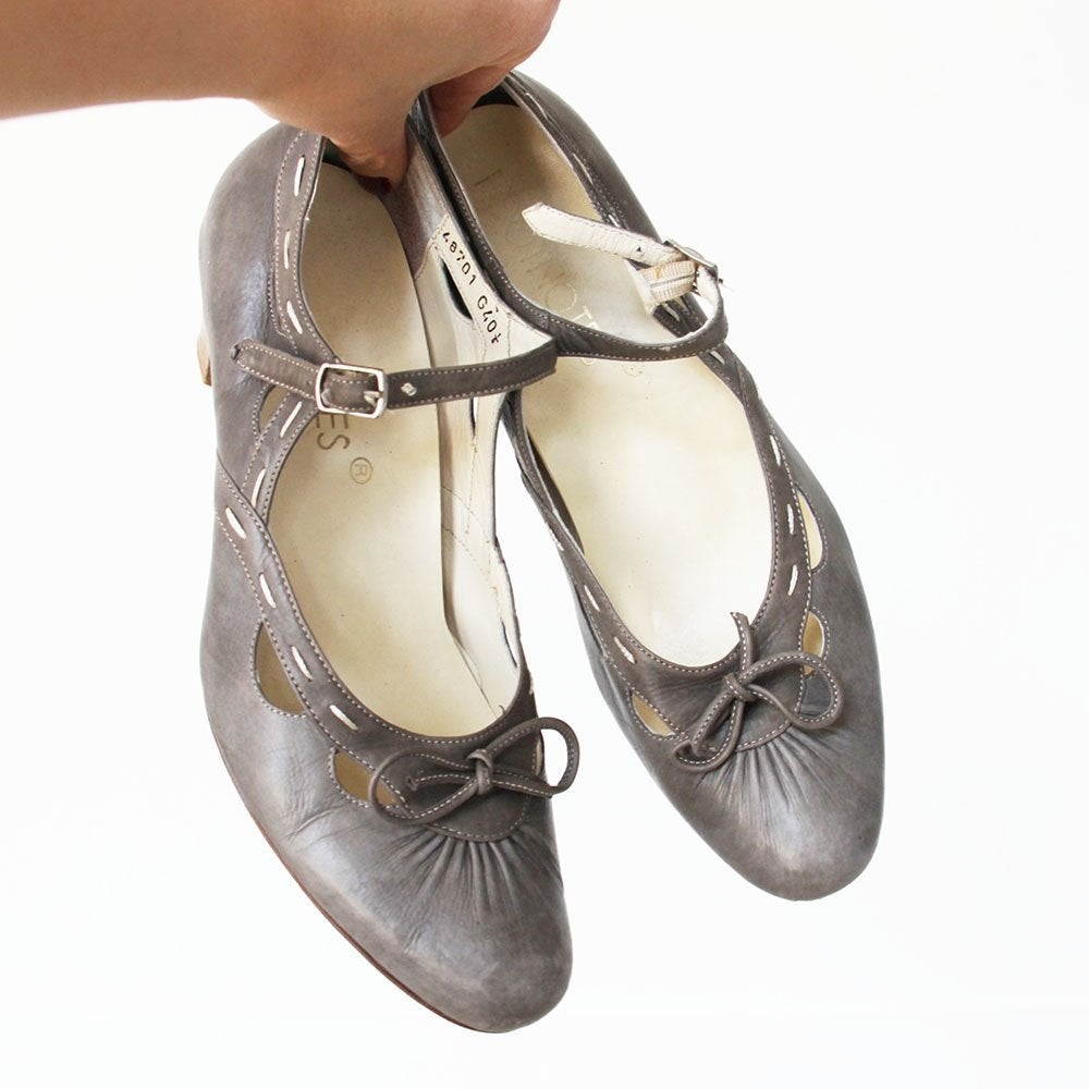 Schitterende Leren Footnotes Pumps -s6 (Maat 40½) € 40,-, Pumps, Verzenden, Zo goed als nieuw, Grijs