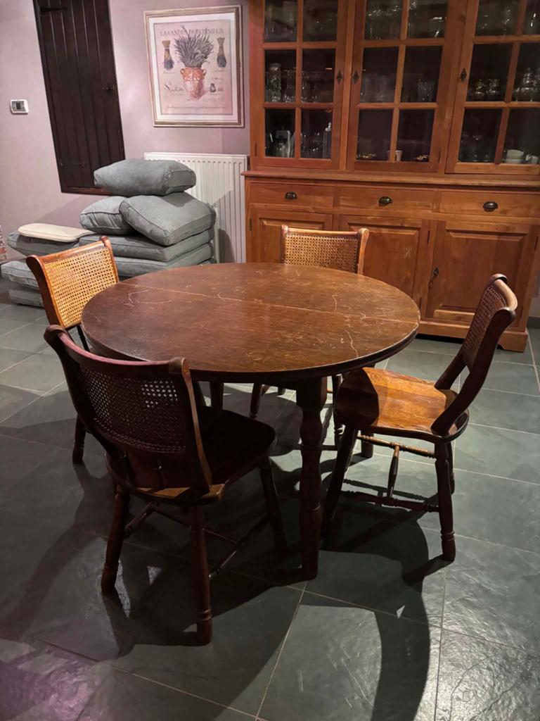 Table à manger avec 4 chaises, Maison & Meubles, Salles à manger complètes, Utilisé, 4 à 6 chaises, Enlèvement